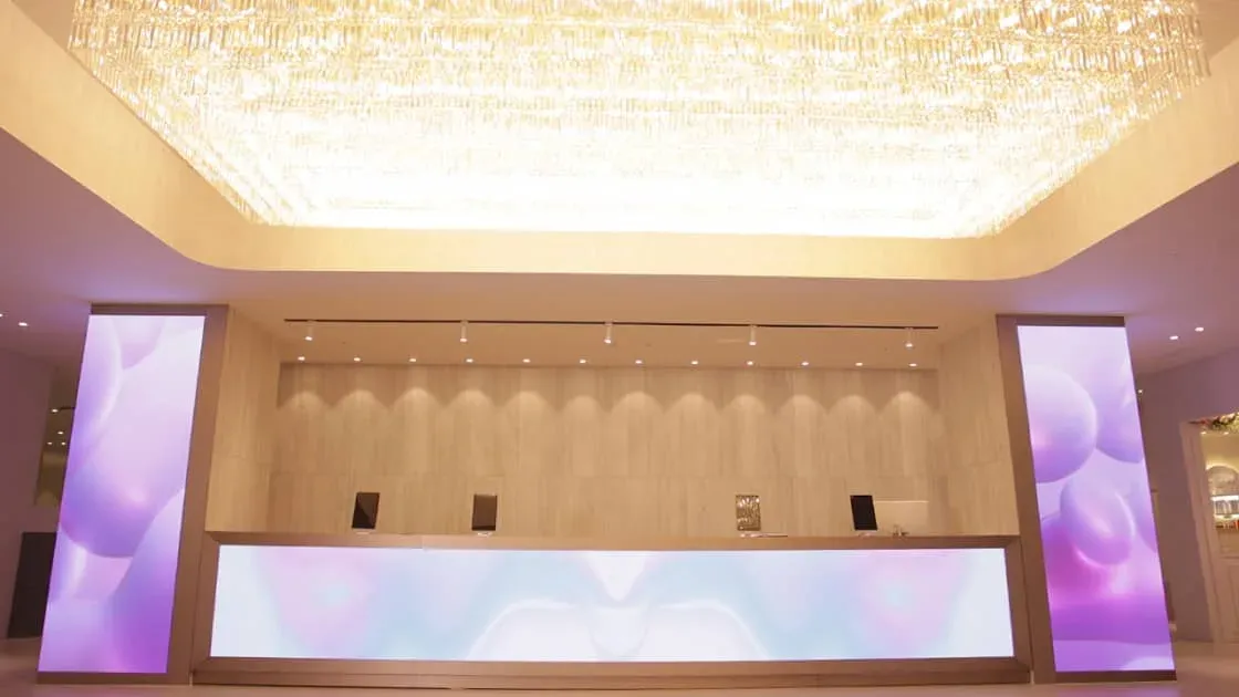 Reception desk